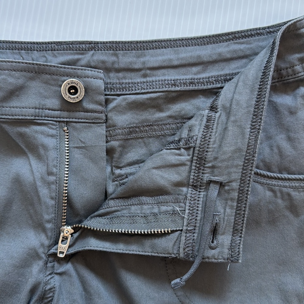KÜHL Resitor Air Joggr sage green. Women’s size 6 - Picture 12 of 16